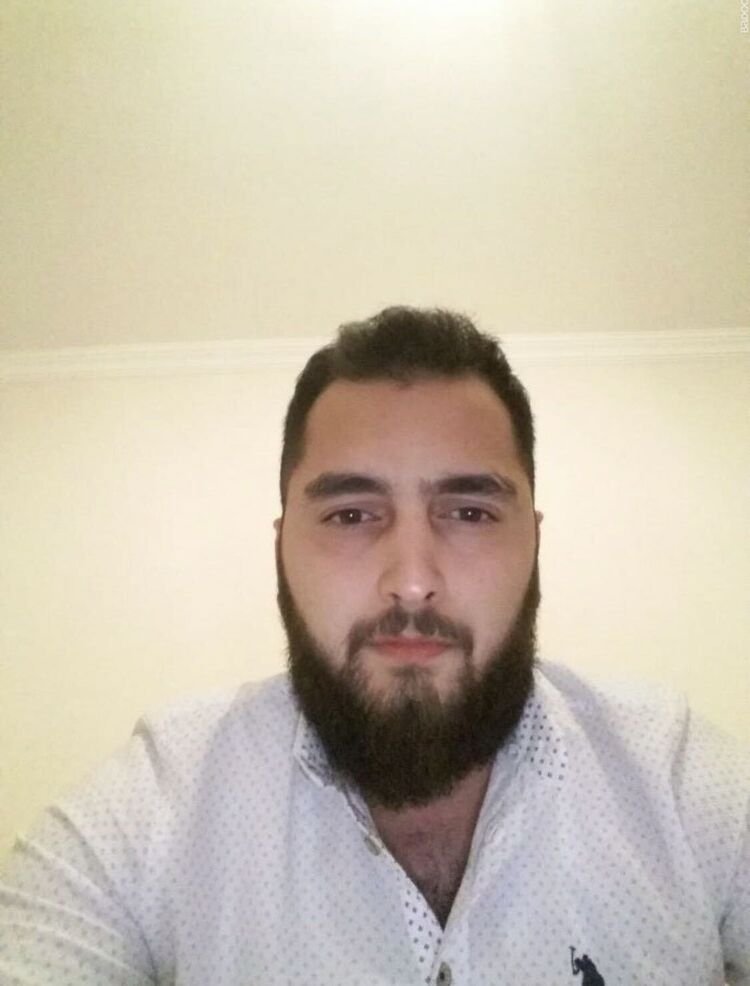  46746104  Emin, 33 ,    
