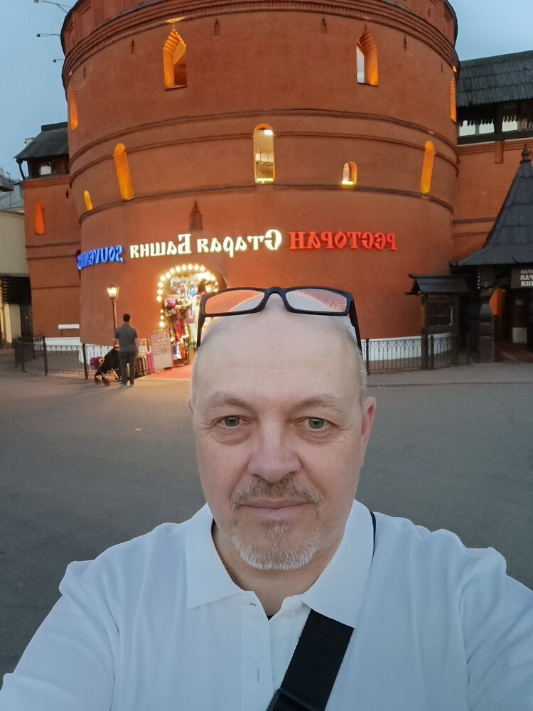  52598574  Yury, 57 ,    -