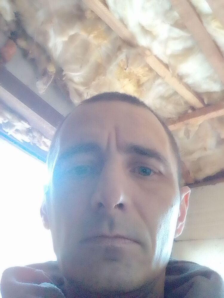  32592864  Dmitrij, 47 ,    