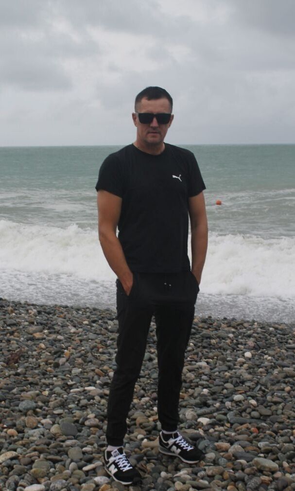  ,   Sergey, 48 ,   ,   