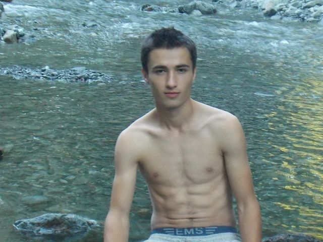  ,   ALEKO, 31 ,   ,   , c , 