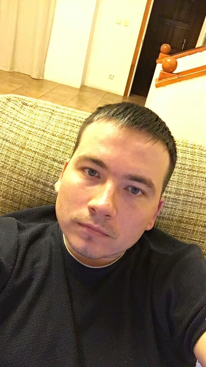  33828104  , 37 ,    