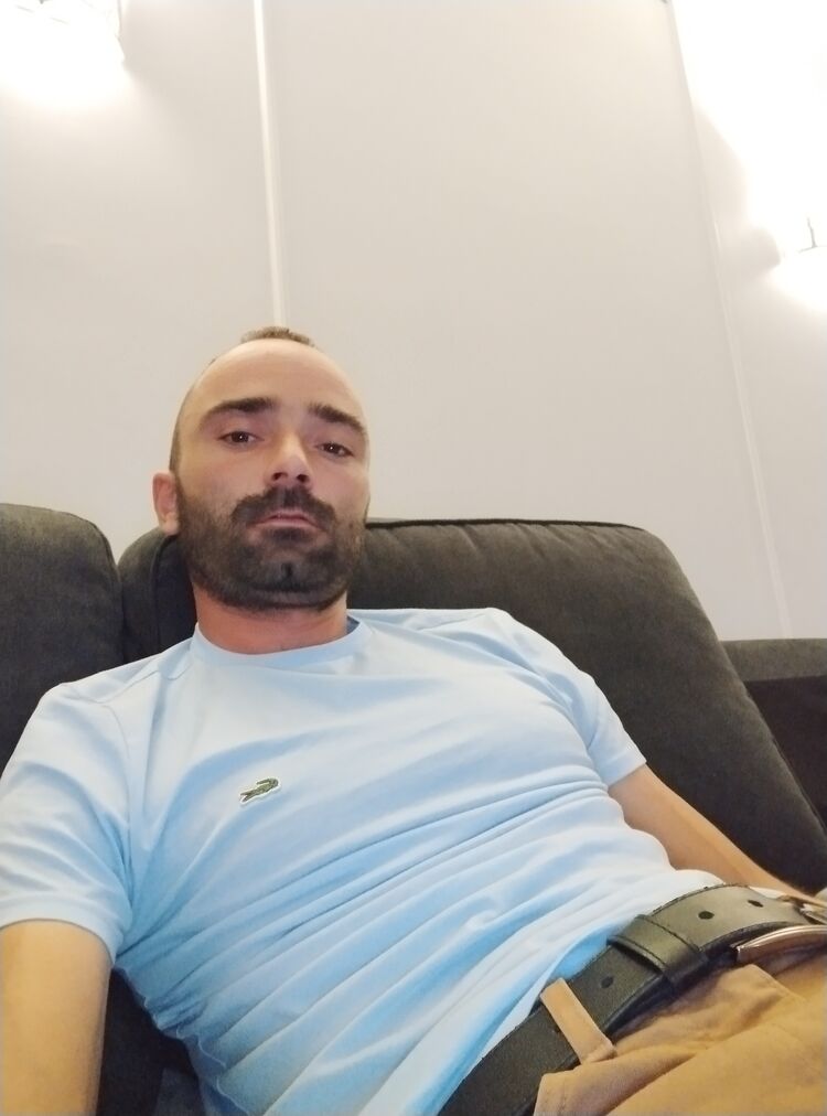  ,   Gheorghe, 33 ,   ,   