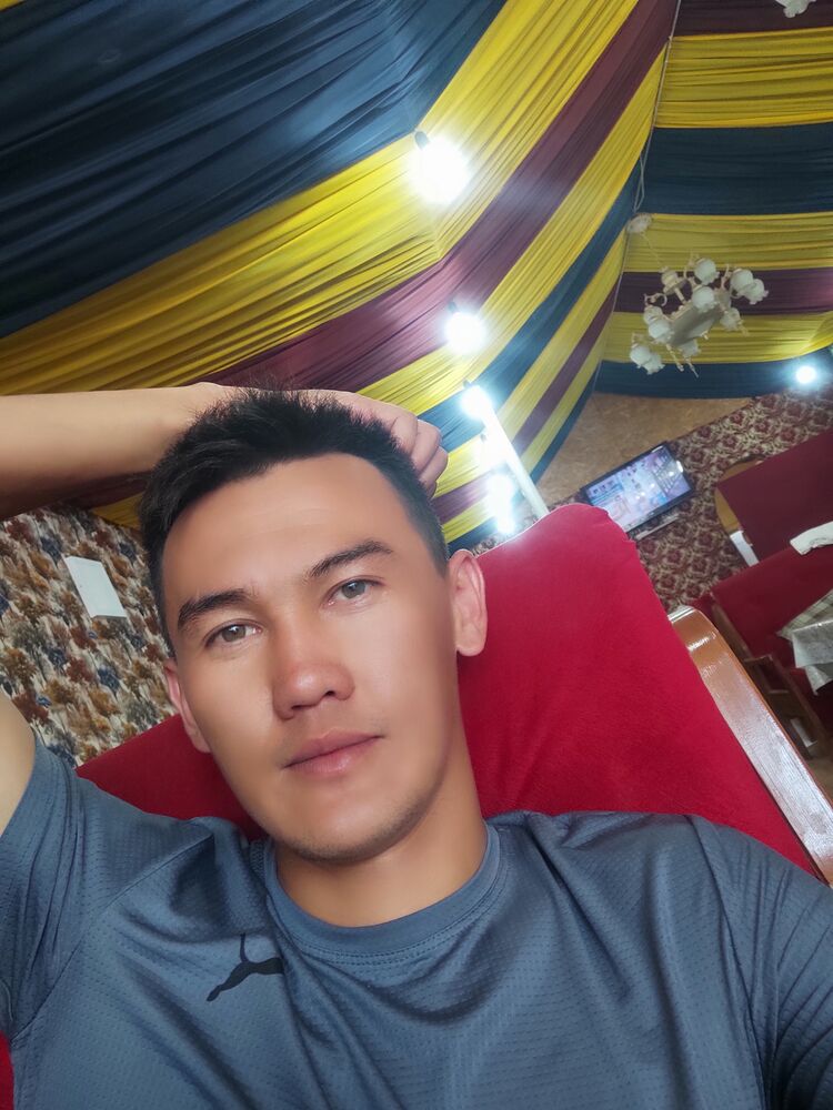  24635194  Adi, 30 ,    