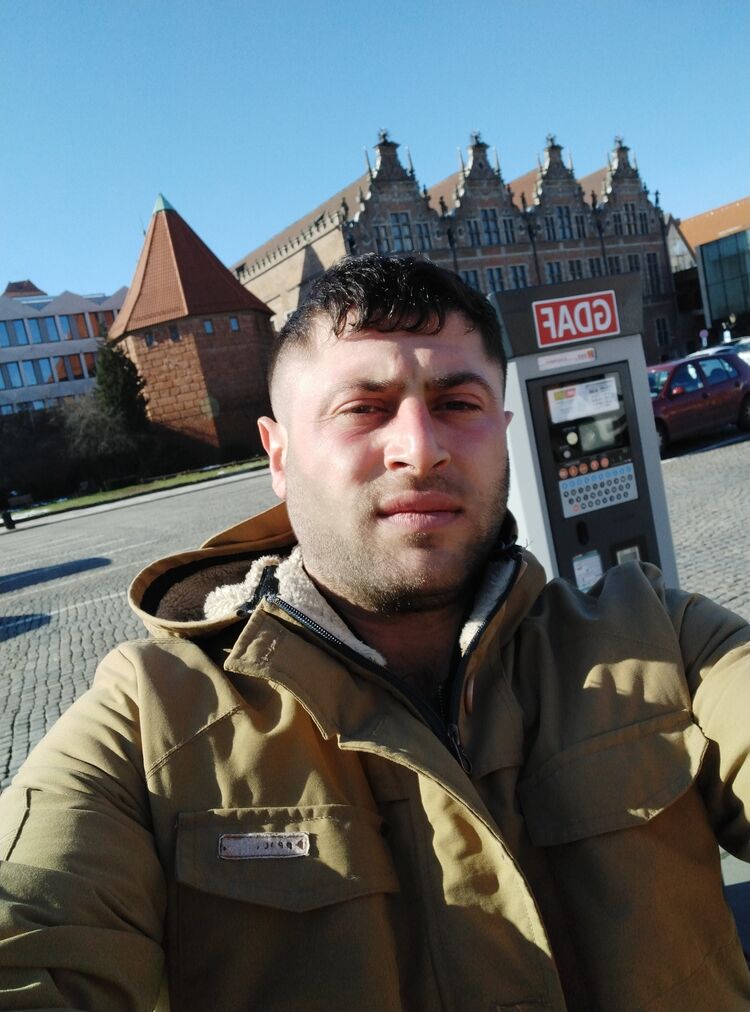  Straszyn,   Giorgi, 30 ,   ,   