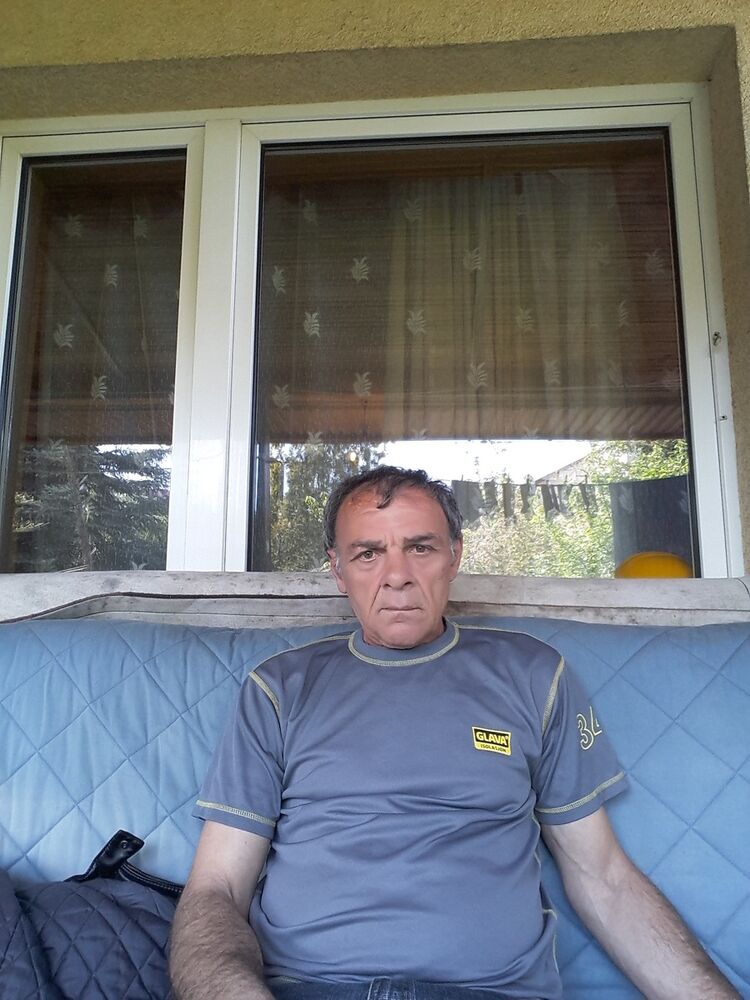  12136294  David, 59 ,    