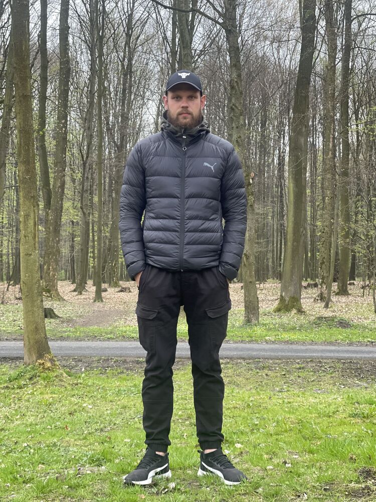  26176104  Igor, 27 ,    