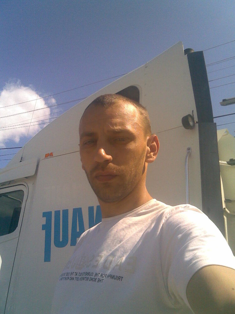  ,   Alex, 42 ,   ,   , c 