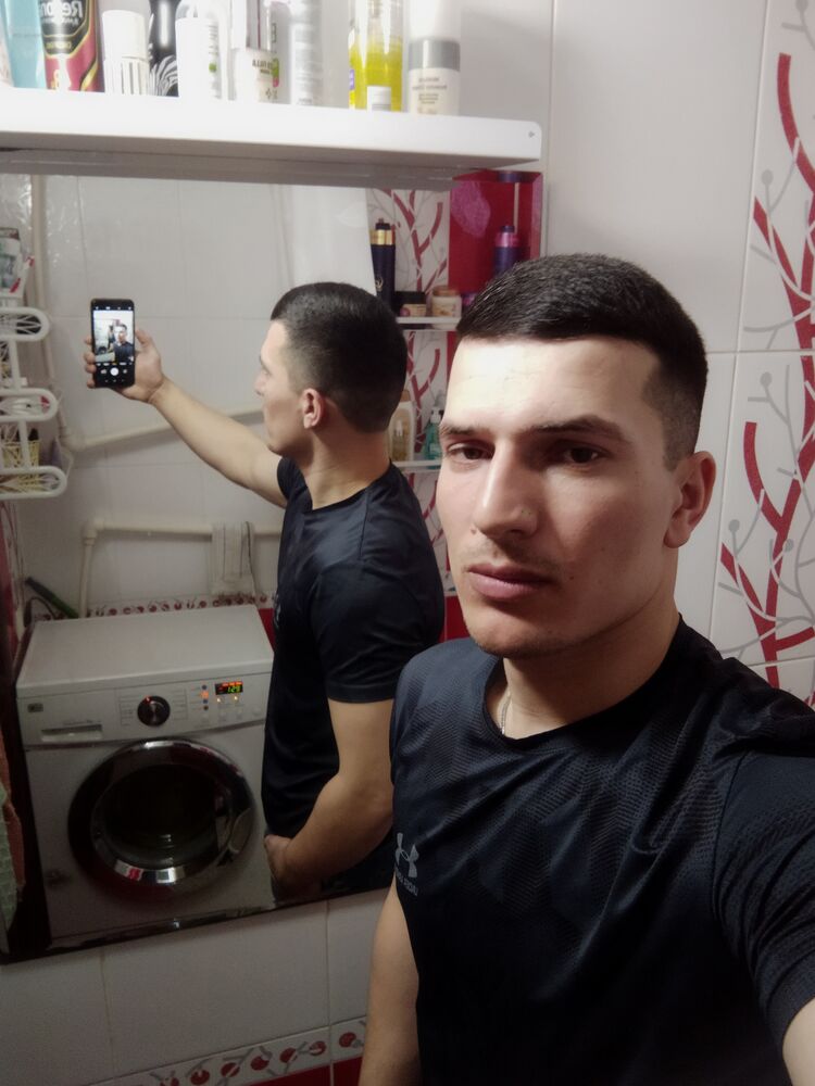  ,   Hitman, 32 ,   ,   
