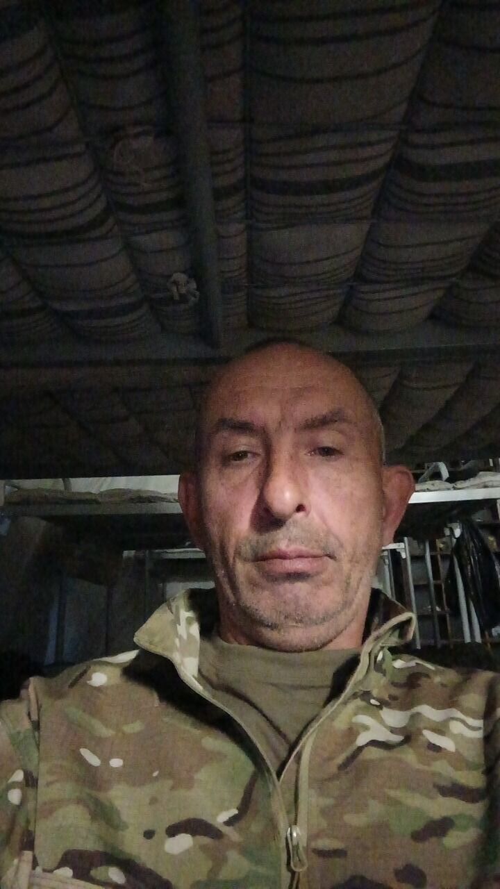  46383444  , 49 ,    
