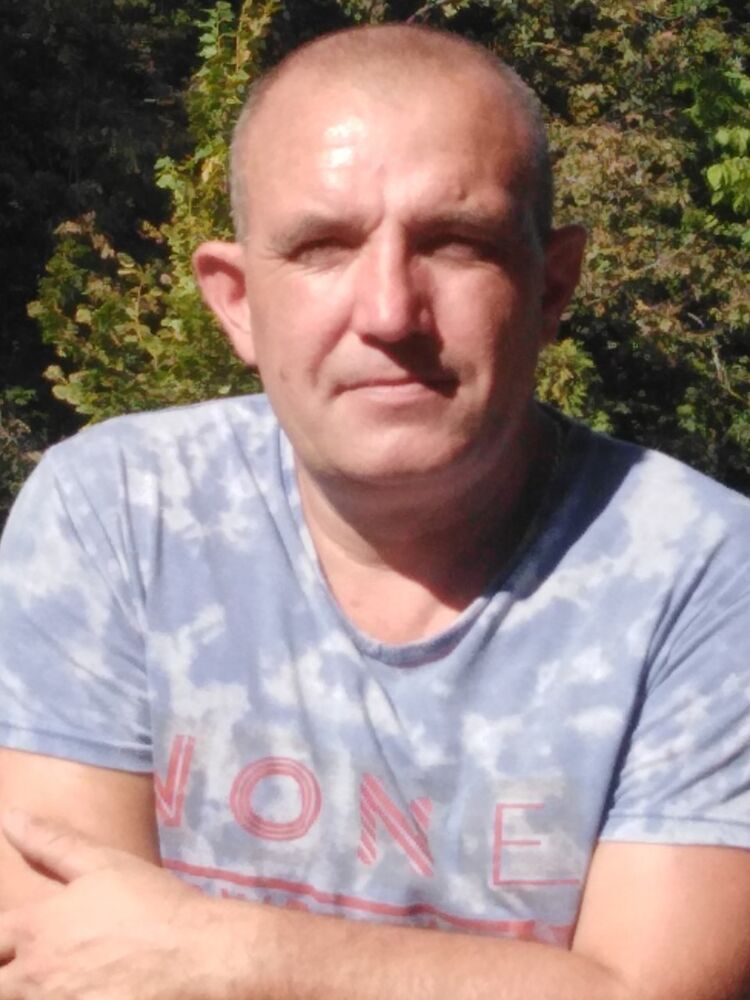  19112464  Andrii, 45 ,    