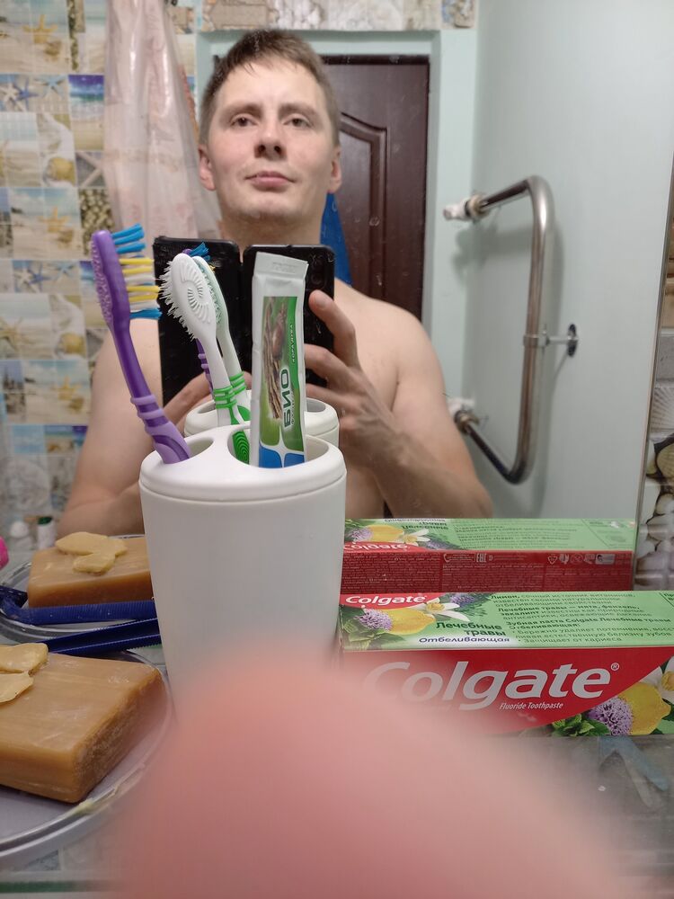  38986284  Vladislav, 36 ,    