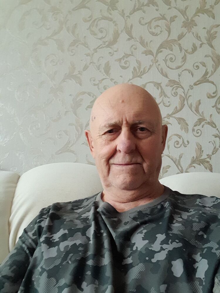  51688454  Yury, 79 ,    
