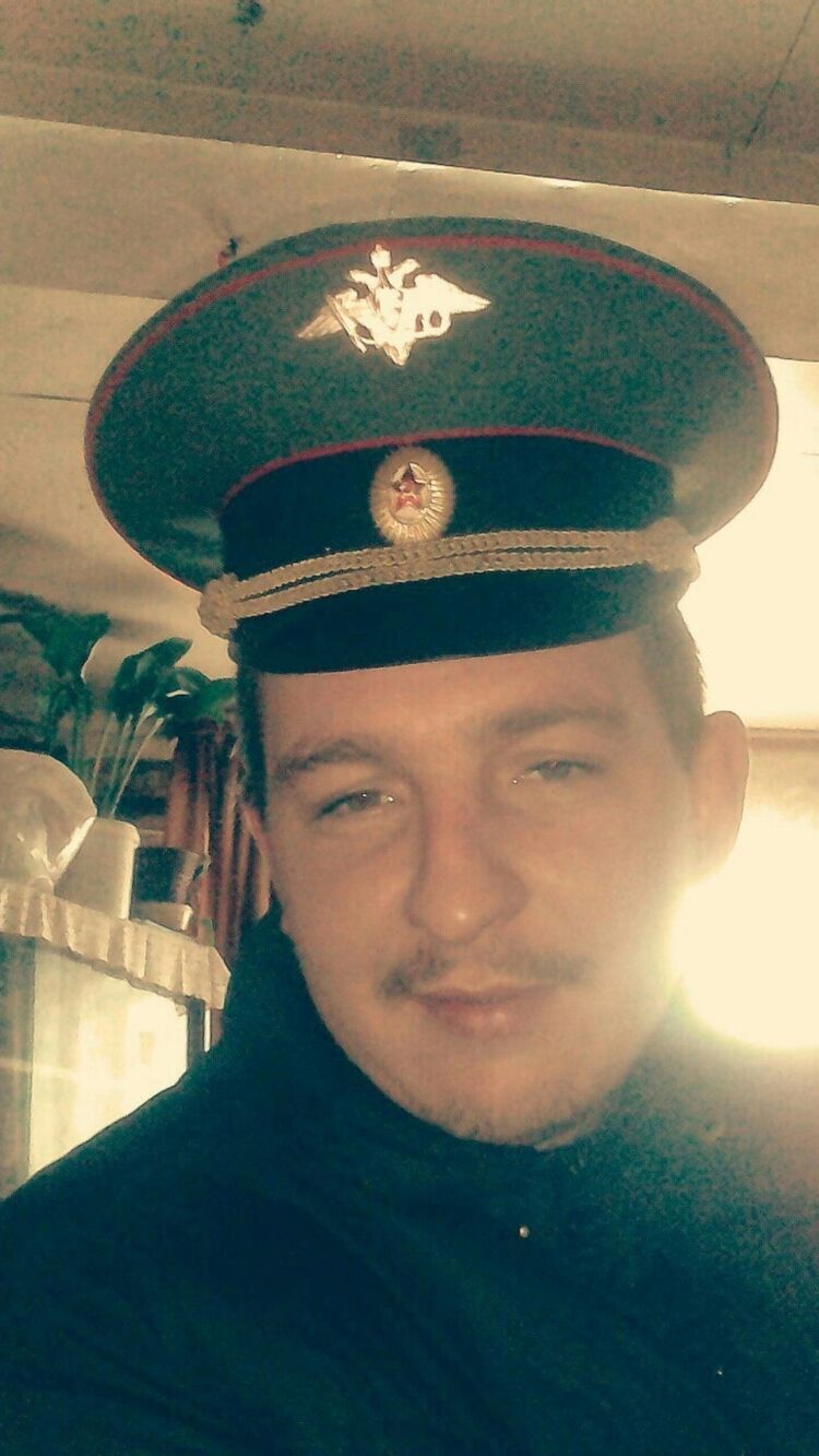  ,   Maxim, 33 ,   ,   , c 