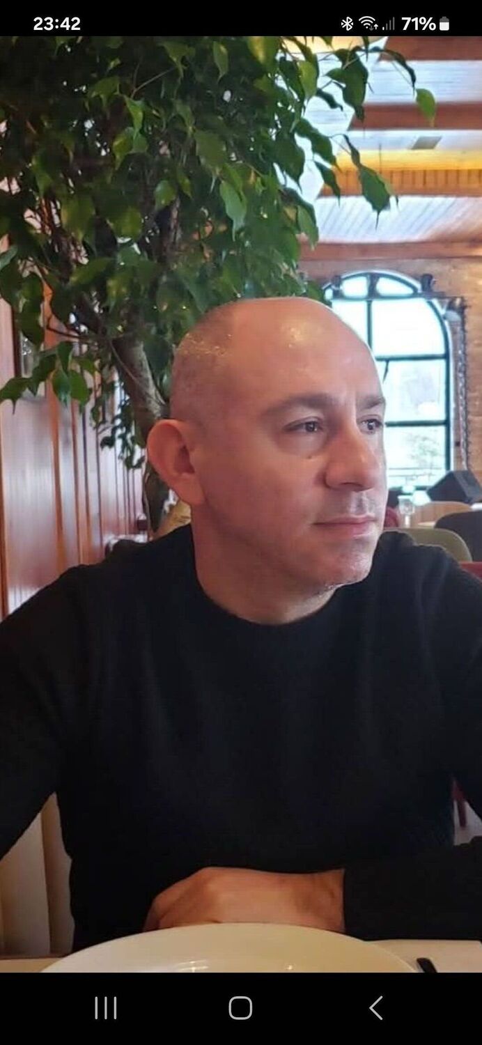 ���� 54987674 ������� Gio, 44 ����, ���� ���������� � �������