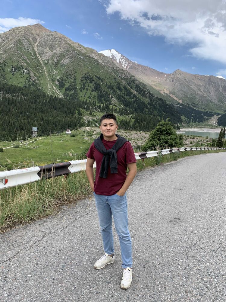  ,   Arman, 29 ,   ,   