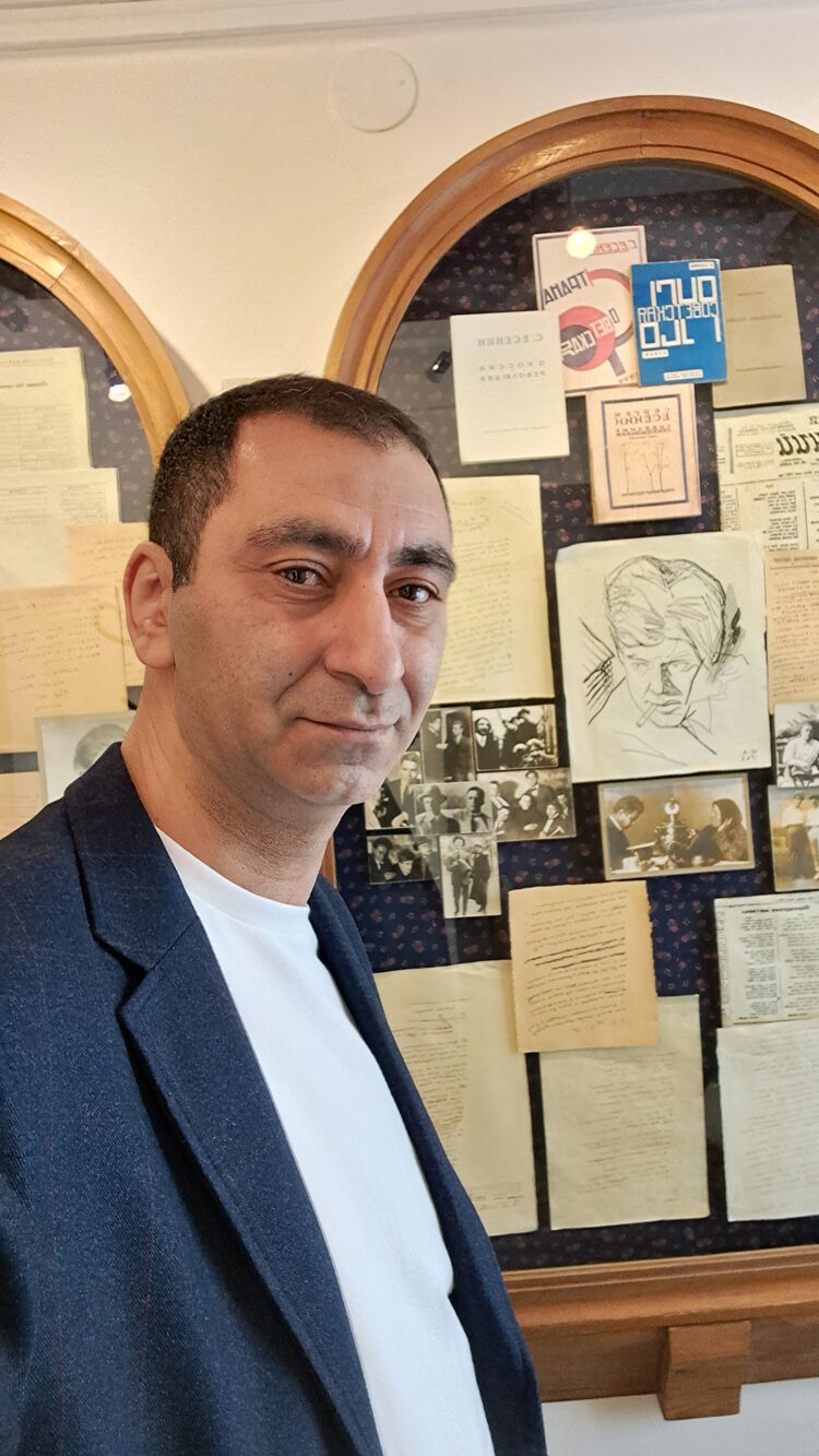  ,   , 50 ,   c 