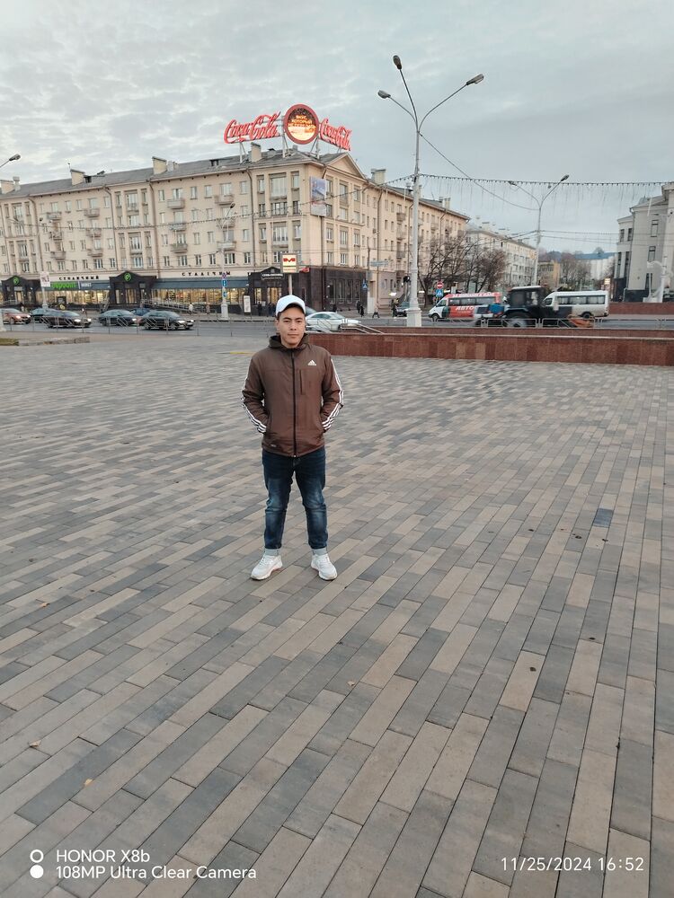  48554544  Aman, 27 ,    