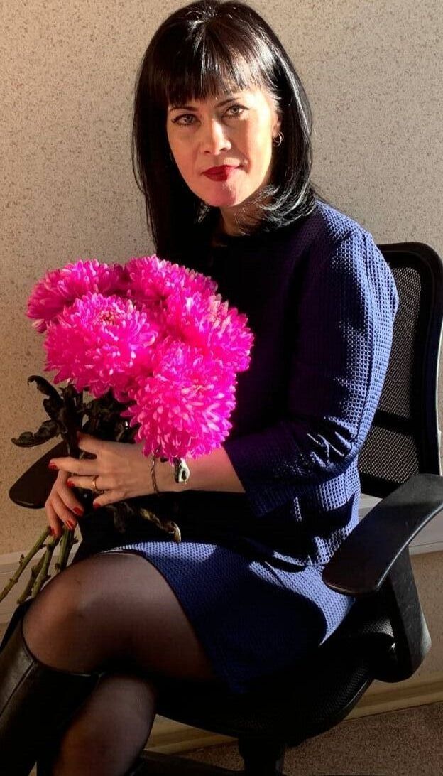  48093024  Maria, 42 ,     