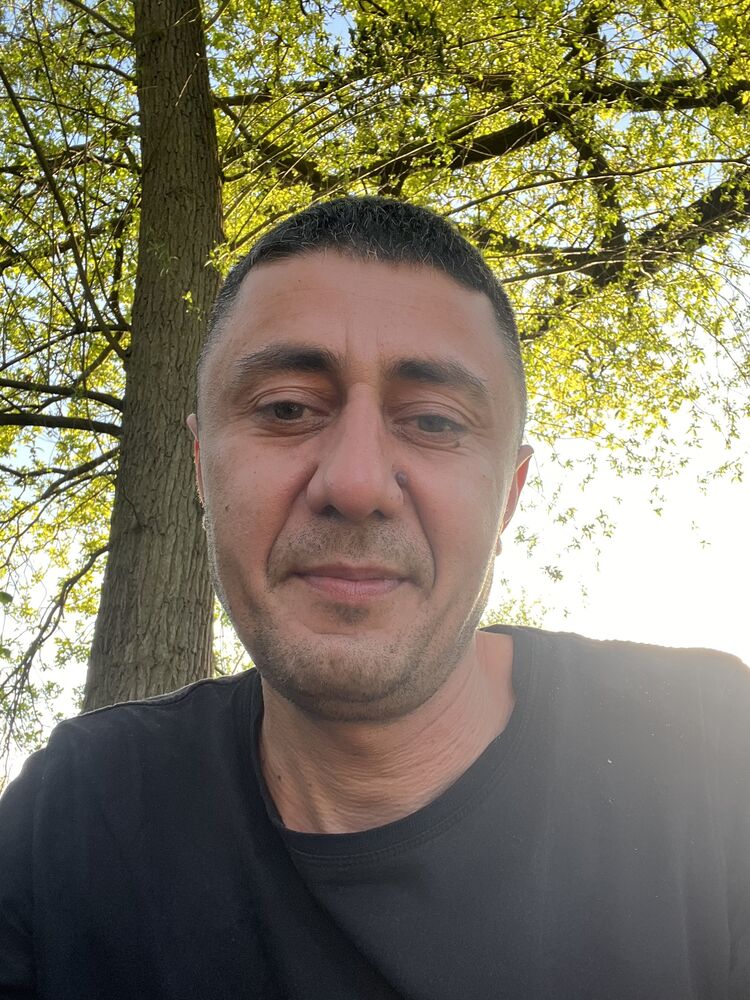  51084174  Samir, 40 ,    