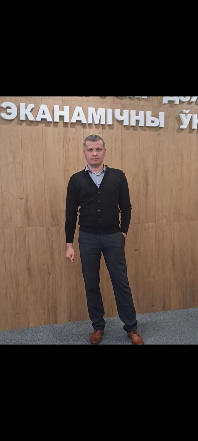  52881314  Vladimir, 38 ,    