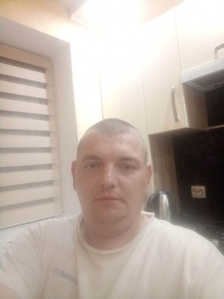  22436914  Sergej, 40 ,    