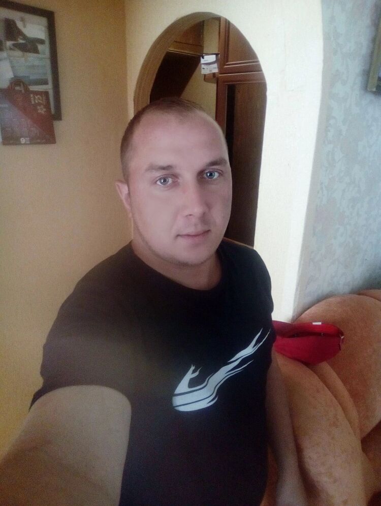  41928084  , 32 ,    