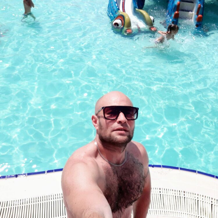 ���� 38408784 ������� Maxim, 42 ����, ���� ���������� � �����