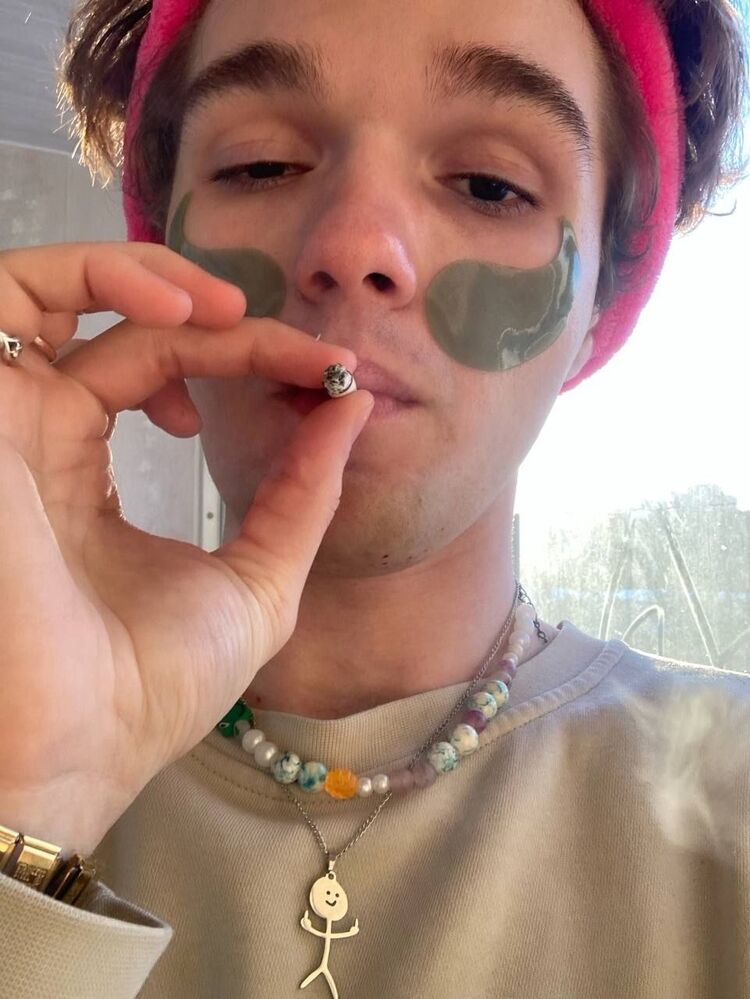  --,   , 24 ,   ,   