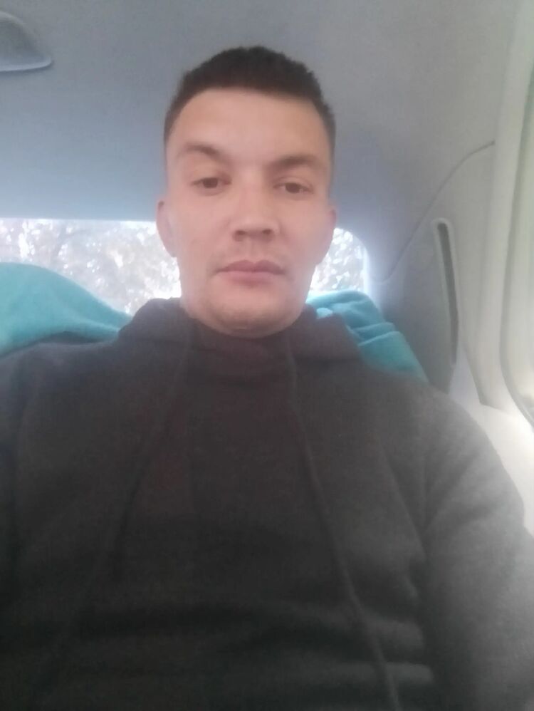  41511044  Vitaly, 34 ,    
