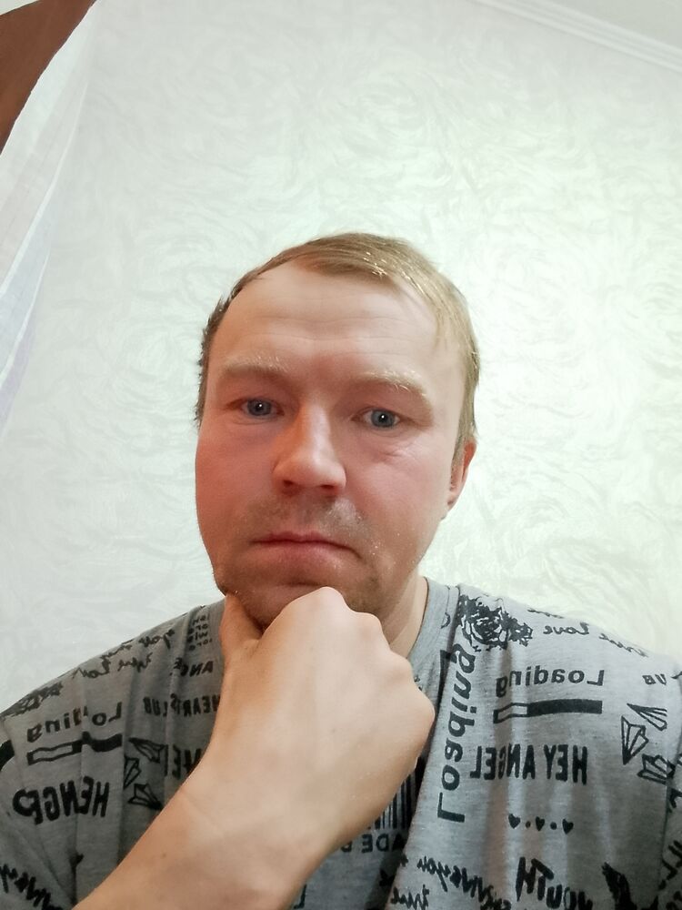  48991974  Alexander, 34 ,    