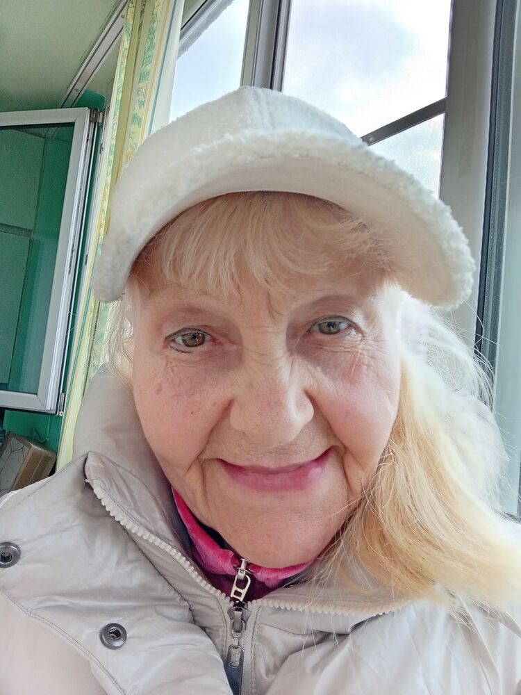  54511944  Lyudmila, 71 ,    