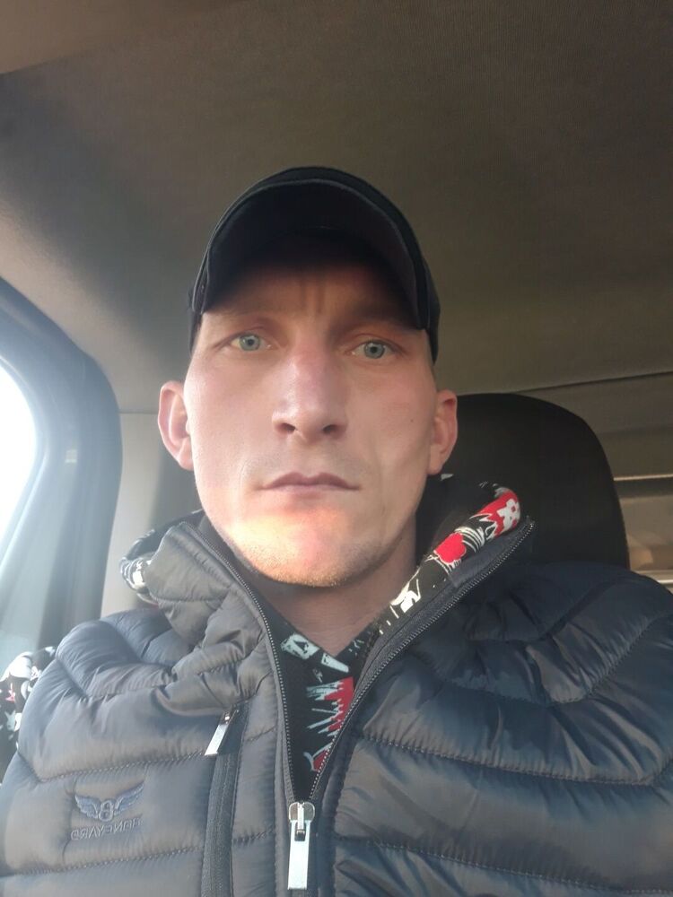  52960724  , 32 ,    