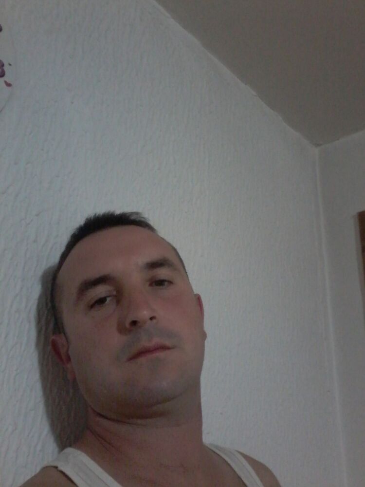  ,   Dragan, 40 ,   ,   , c 