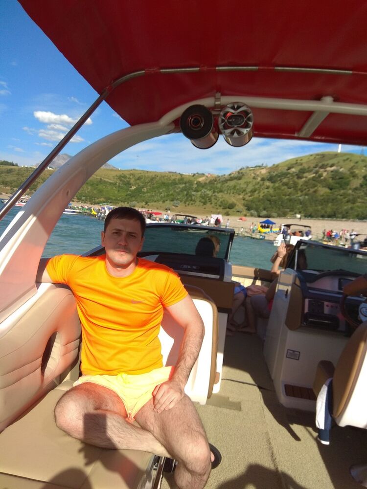  ,   Aziz, 33 ,   ,   , c 
