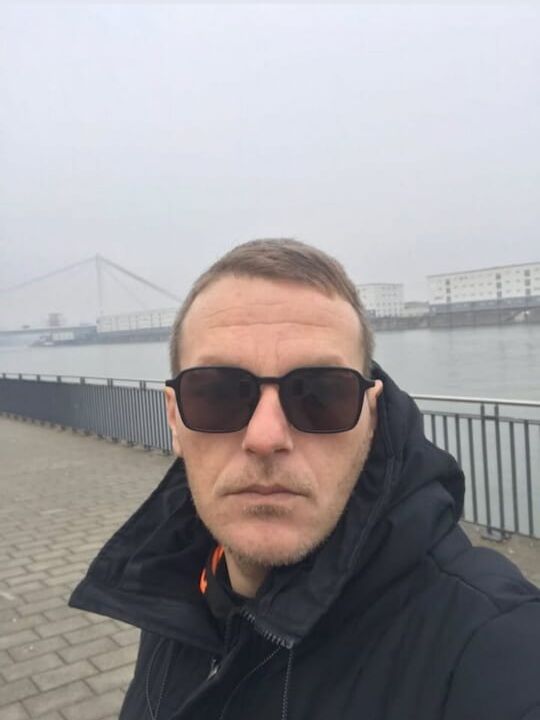  ,   Kowo, 41 ,   ,   