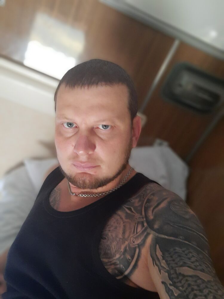  ,   Evgeny, 36 ,   c 