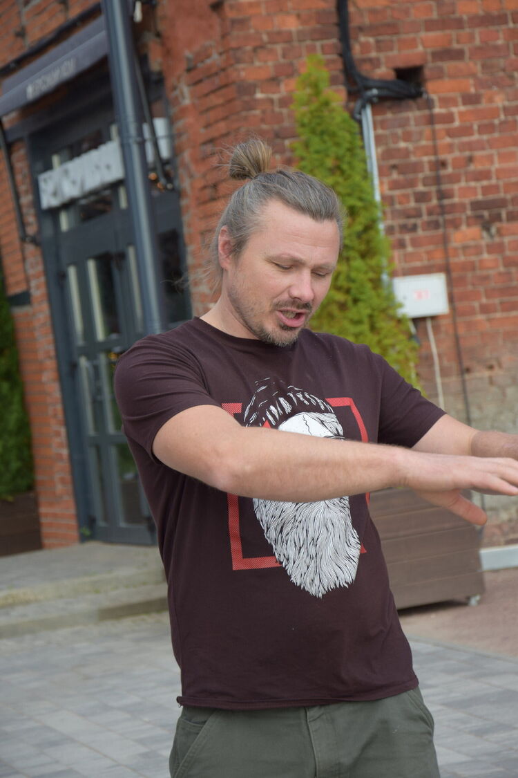  54196624  , 41 ,    -