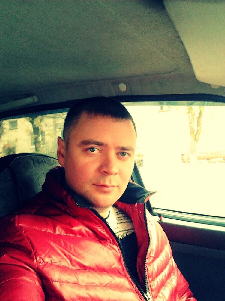  ,   Sergio, 42 ,   ,   , c 