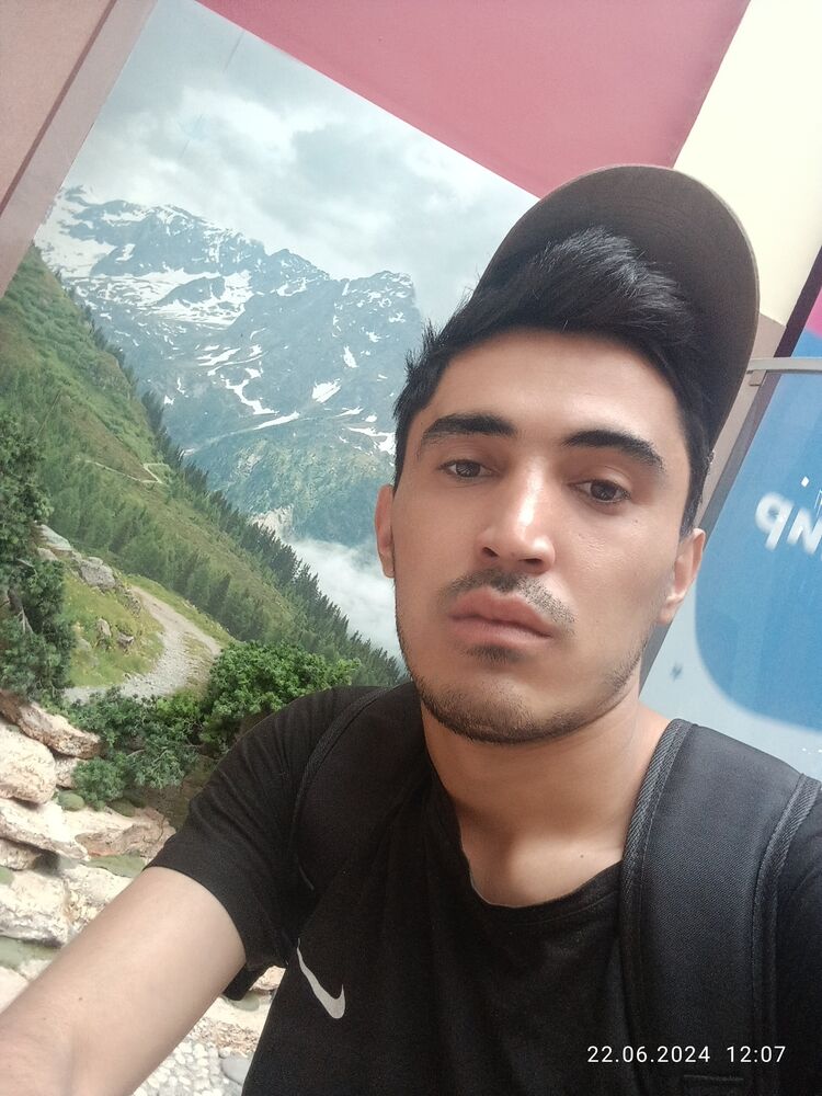  48086944  Khujabek, 26 ,    