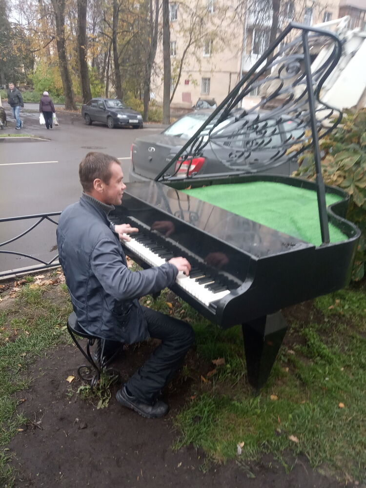  -,   Dybalev, 40 ,   ,   