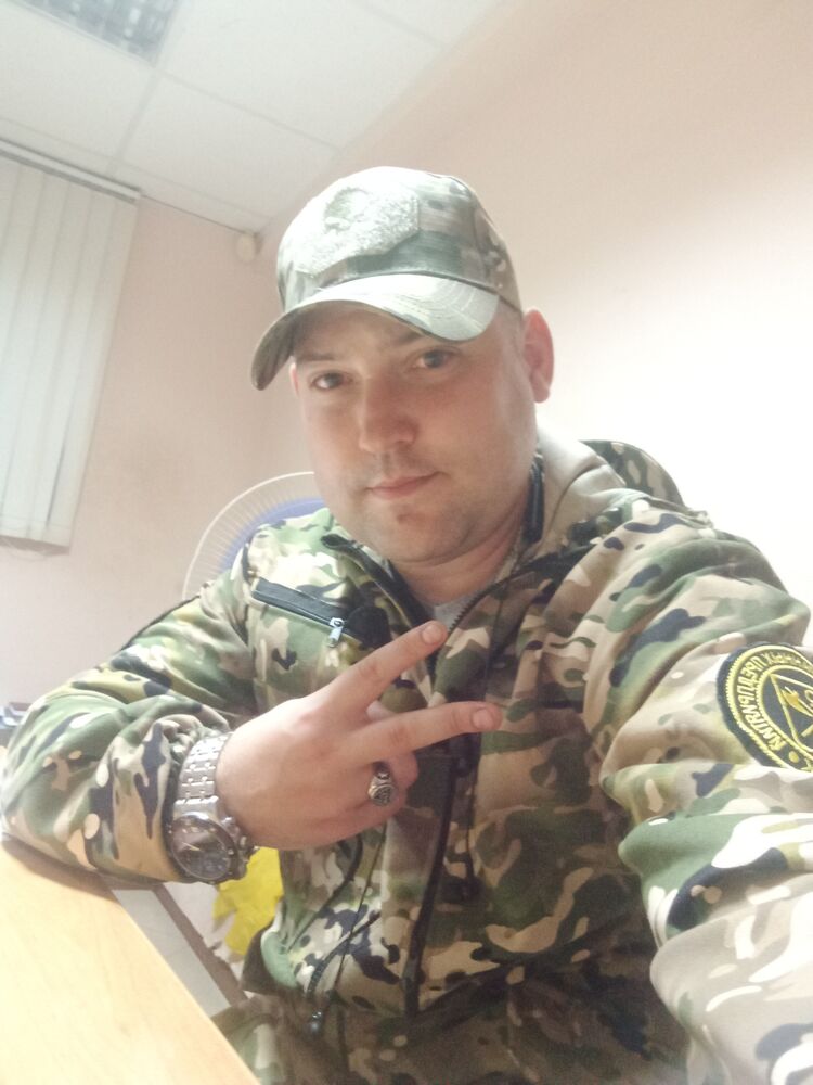  48567994  , 31 ,    