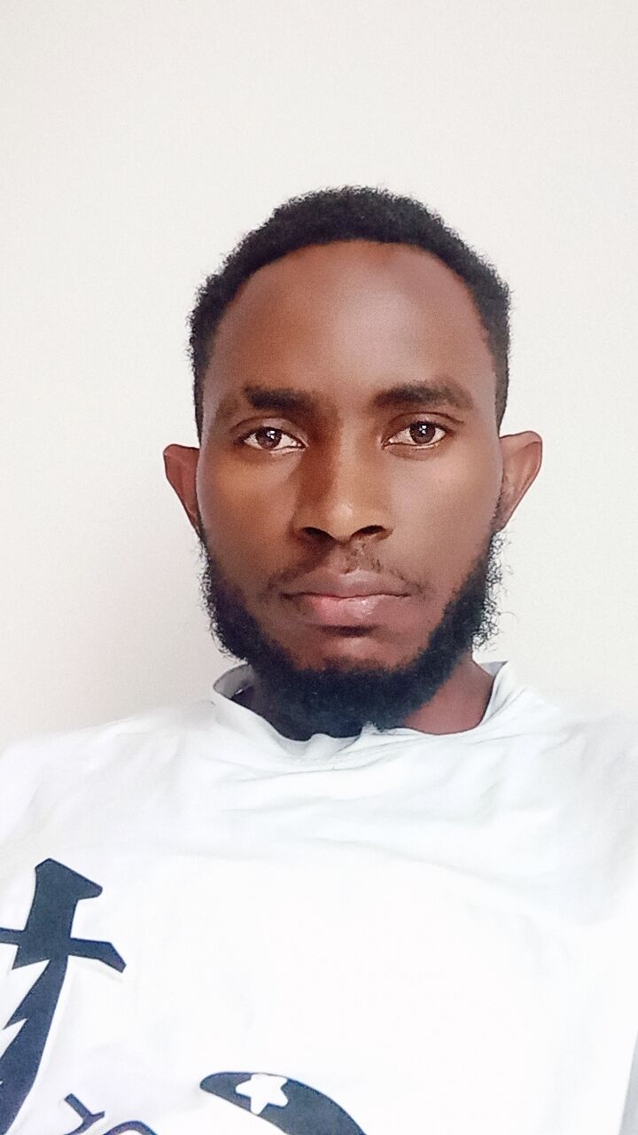  38237244  Alexandre, 35 ,    
