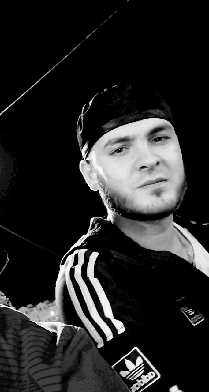  44640214  Zuxriddin, 27 ,    