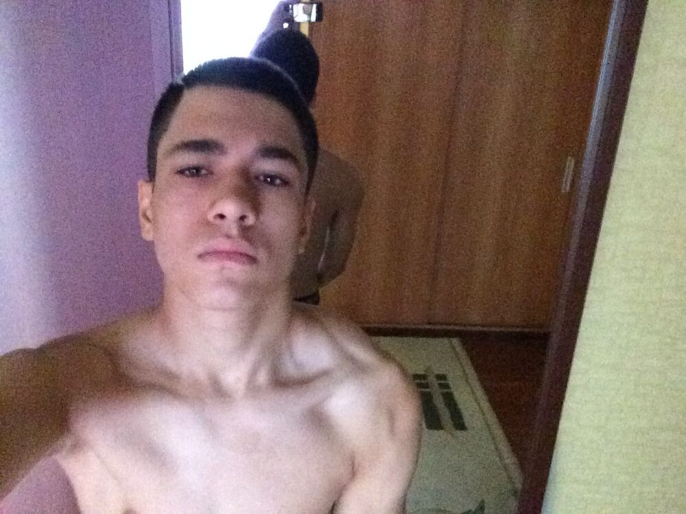  ,   Kevin, 27 ,   