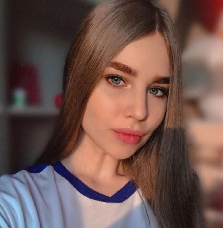  47009194  Karinapivova, 19 ,    