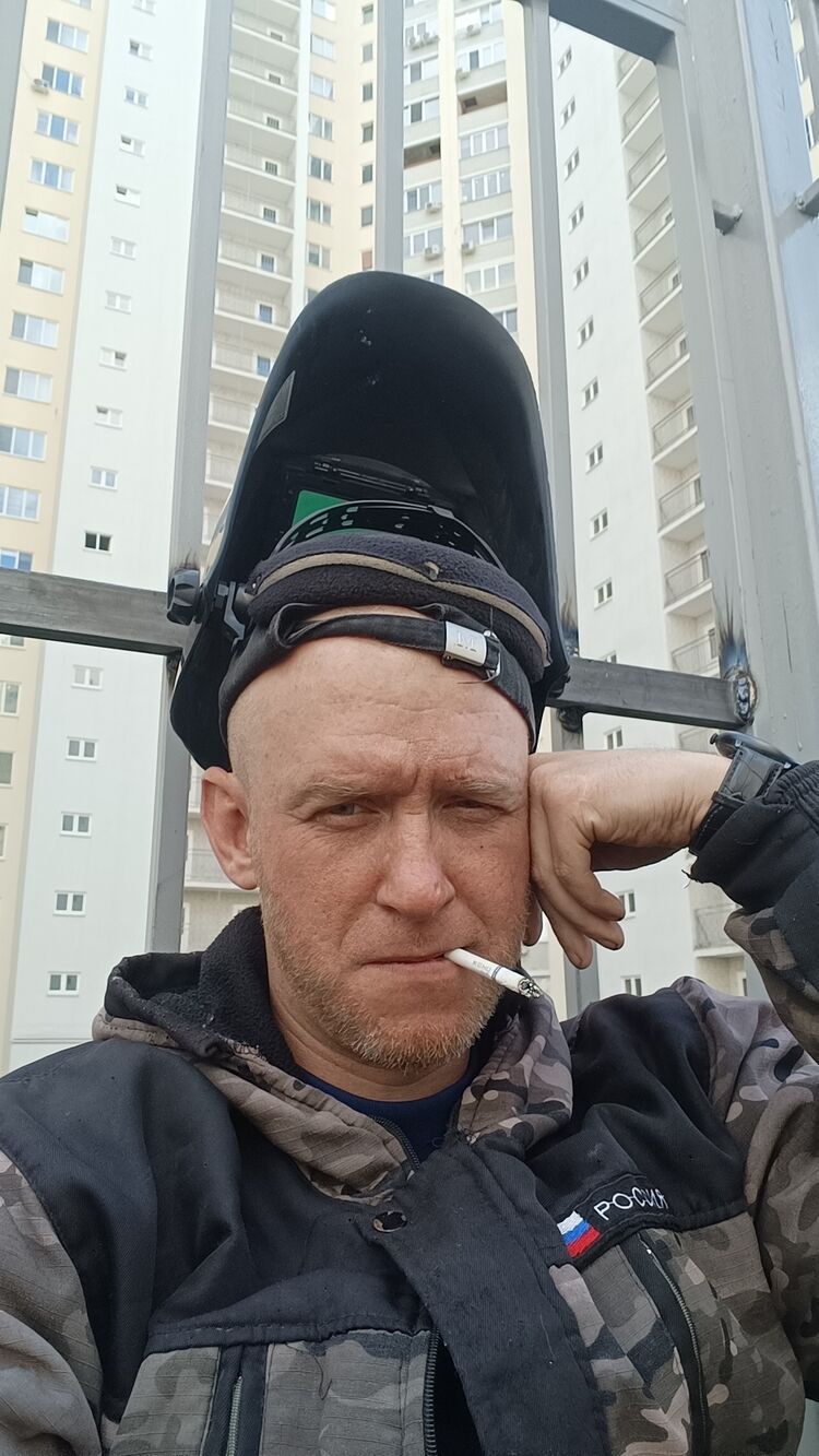  46993434  , 40 ,    
