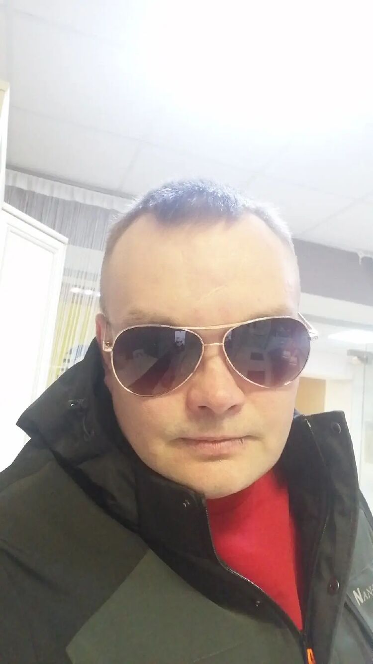   ,   Anton, 37 ,   ,   