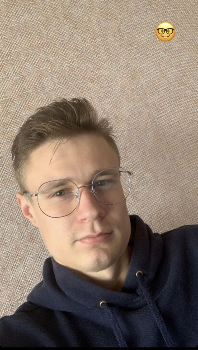  ,   Roman, 31 ,  