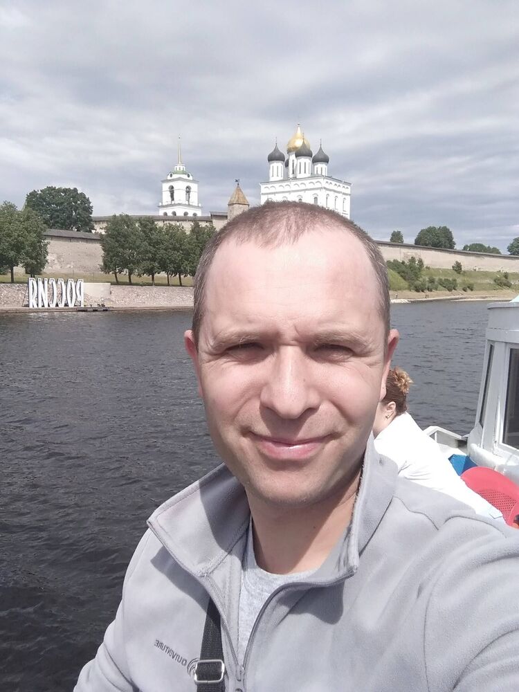  ,   Vladimir, 46 ,   ,   